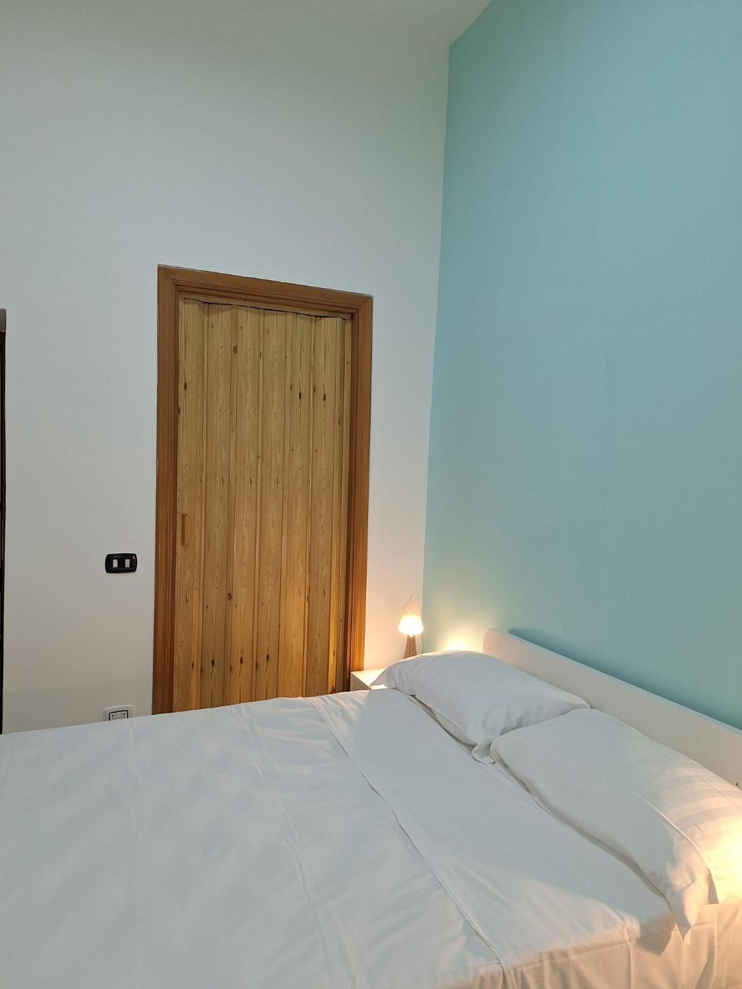 Hotel Cisterna'S House Neapol Pokój zdjęcie